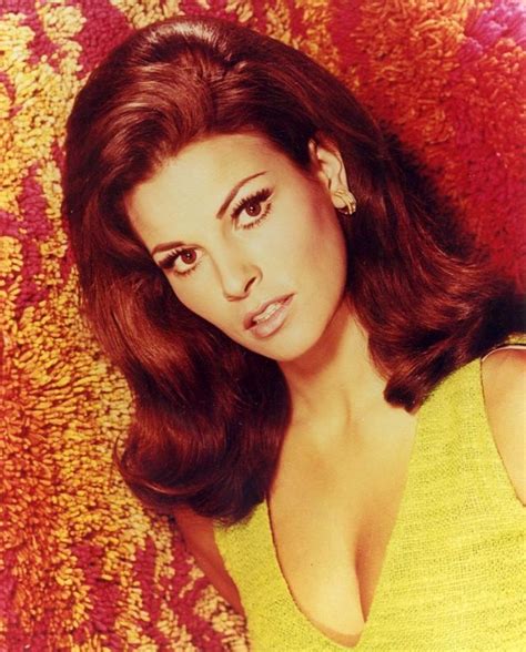 32 wonderful color photos of raquel welch the classic beauty of the 1960s ~ vintage everyday