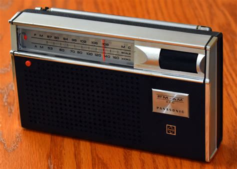 Vintage Panasonic Transistor Radio Model Rf 680d The Bar Harbor Am Fm Bands 9 Transistors
