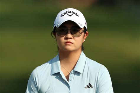 Rose Zhang Falters On Friday Misses Cut At Lpga Event For First Time