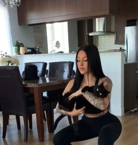 Valerie Cossettes Cat Helps Her With A Workout Demotix