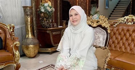 Bonda rozita ibrahim will celebrate 46th birthday on monday, august 30, 2021. Bonda Rozita Kongsikan Kisah Perjalanan Perniagaannya Dan ...