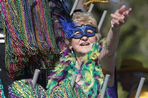 Why Are Beads Thrown At Mardi Gras Nbc News