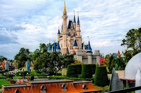 Top 10 Walt Disney World Must See Rides And Attractions