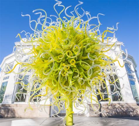 See Chihulys Dazzling Glass Art Take Over The New York Botanical Garden