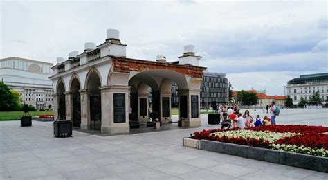 Poland Begins Work To Rebuild Historic Saxon Palace Officials
