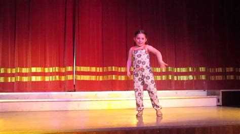Daisy 4 Year Old Dancing Uptown Funk Youtube