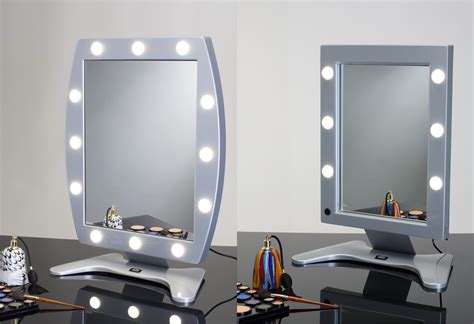 Specchio con luci, doppio braccio, 3x. Idee regalo per beauty lovers: specchi trucco, make up e ...