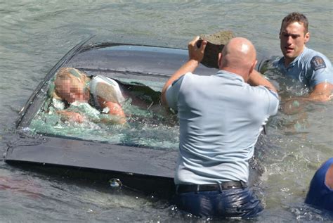 Crazy Dramatic Photos Show Woman Rescued From Sinking Car Democratic