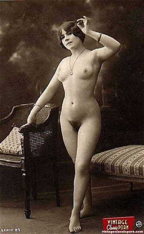 Full Frontal Vintage Nudity Chicks Posing In The Thirties Photo
