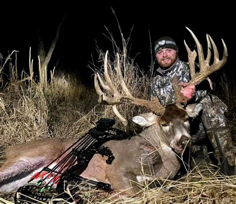 South Dakota Bowhunter Tags A Giant 218 Inch Nontypical Buck Outdoor Life