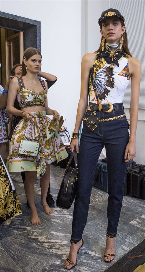 Versace Spring Summer 2018 Ready To Wear Tribute Collection Backstage