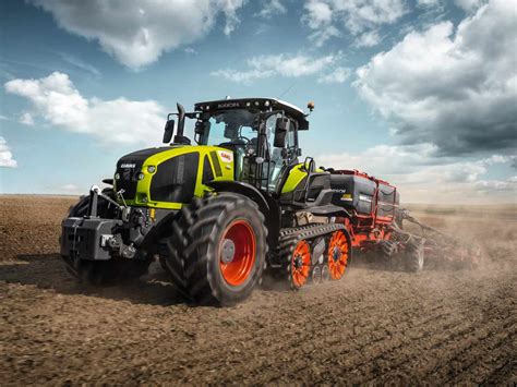Claas Announces New Tractor And Combine For 2023