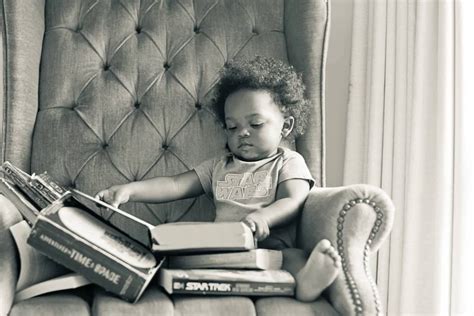 Maya lived in different countries including egypt and ghana, to work as an editor, a teacher. Pics For > Maya Angelou As A Child | Maya Angelou ...