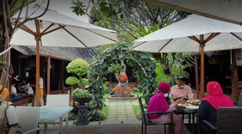 Rumah Makan Sunda Di Bogor Tempat Makan Di Puncak Bumi Aki