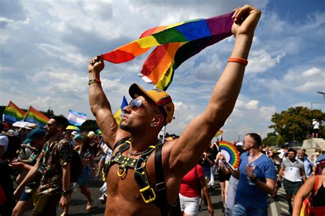 Tausende Teilnehmer Bei Pride Marsch In Budapest