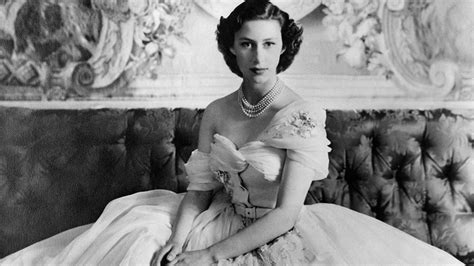 Queen Elizabeth S Rebel Babe Princess Margaret Never Forgave Princess Diana For Shocking