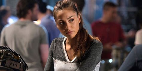 Raven Reyes Becomes The 100s Moral Compass In Season 6 Cbr