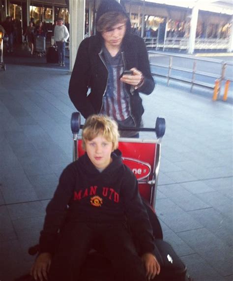 Ashton And His Brother Harry Irwin 5sos Irwin Ashton Irwin