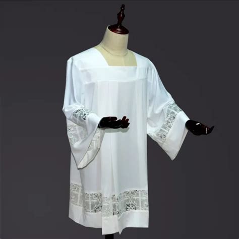 Uniformes De Sacerdote Recién Llegados Ropa Blanca Pequeña Con Encaje