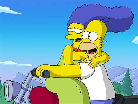 Simpsons Marge And Homer Simpsons Separation Will Be Temporary Says