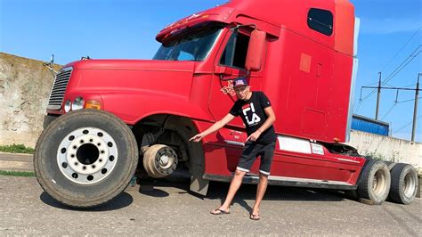 The Wheel Fell Off On Big Truck Captain America Helping Man Youtube