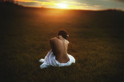 Fondos De Pantalla Luz De Sol Mujeres Al Aire Libre Mujer Modelo Puesta De Sol Mar Pelo