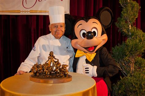 Disneylands Longest Tenured Cast Member Oscar Martinez Honored With