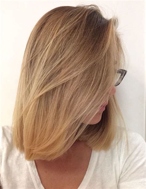 Get A Stunning Makeover With Golden Blonde Highlights On Your Short