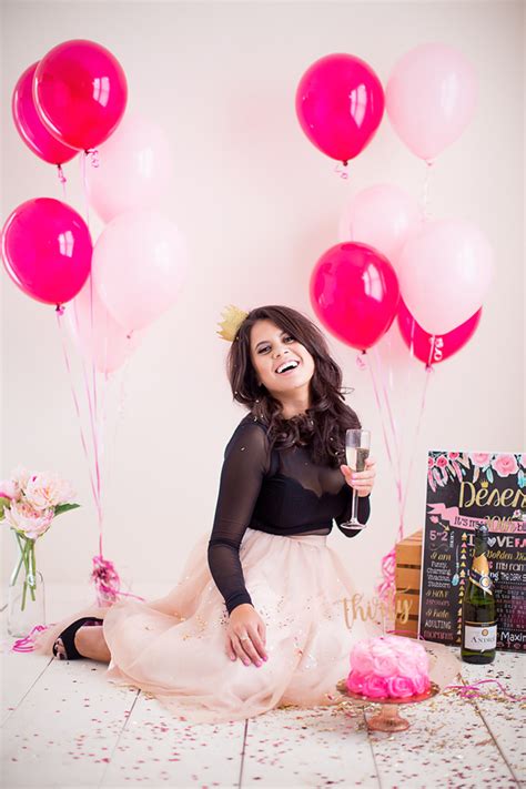 Plan a hollywood 30th birthday party and stop by the price is right to see if there's space in audience. 30thBirthdayPhotoshoot_Balloons2 | Parties365 | Party ...
