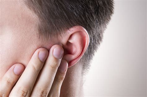 Swollen Ear Lobe Learn All Possible Causes And How To Cure Infection