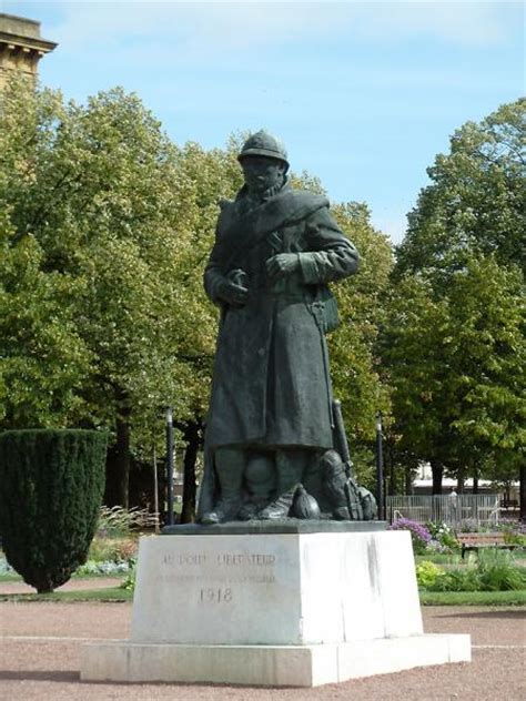 Le Poilu Libérateur Promenade De Lesplanade Metz Détruit Et Remplacé E Monumen