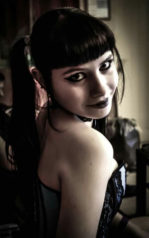 Luna Rival Pvris Iron Maiden Gothic Beauty Goth Girls Girls Image