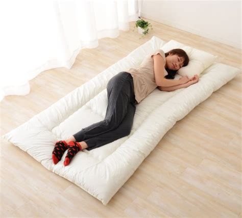 Superior construction compared to other futon mattresses. EMOOR Compact-Sized Japanese Futon Set, Twin Size. Made in ...
