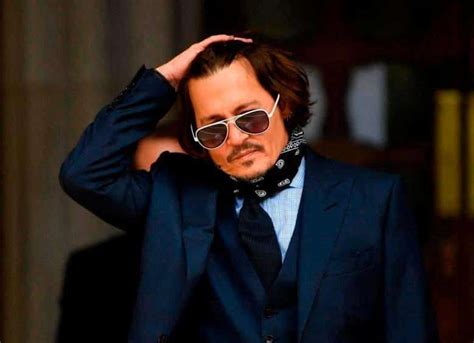 Johnny Depp pide préstamo de US 10 millones Clasica 1025