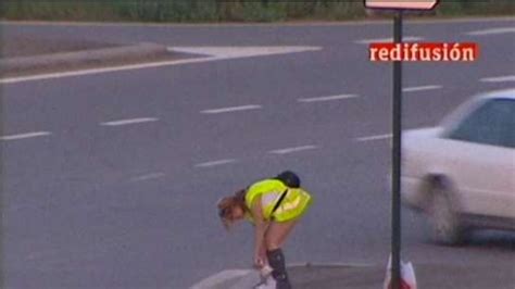 Las Prostitutas De Carretera De Un Pueblo De Lleida Llevan Chalecos