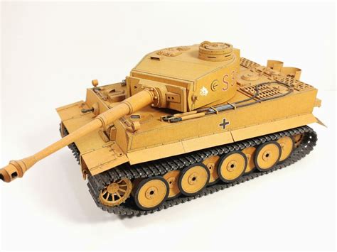 Model Niemiecki czołg ciężki PzKpfw VI Ausf H1 Mały Modelarz