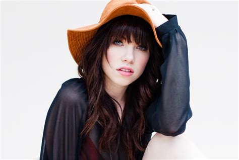 Call Me Maybe Cgs Interview With Carly Rae Jepsen College Gloss