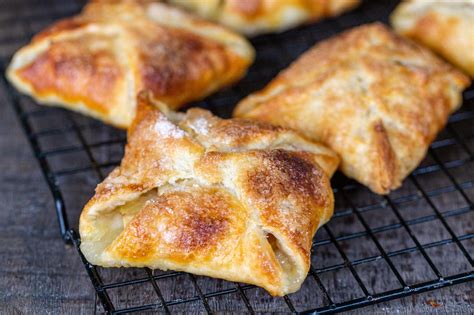 Quick Apple Turnovers (Only 4 Ingredients) - Momsdish