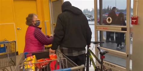 Elderly Woman Stops Shoplifter At Walmart Rips Off His Face Mask And Gives Him Verbal Beatdown