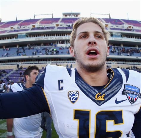 The model, 27, posted a photo to her instagram story on monday of the quarterback, 26, in action on the field while. Jared Goff always thought he had normal-sized hands - ProFootballTalk