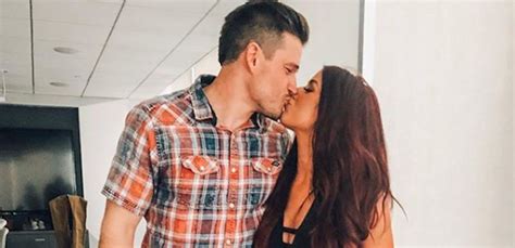 'lesson to you all #donotsettleforlessthanyoudeserve,' said. Cole DeBoer Says He Is 'Obsessed' With His 'Smokin Wife,' 'Teen Mom 2' Star Chelsea Houska