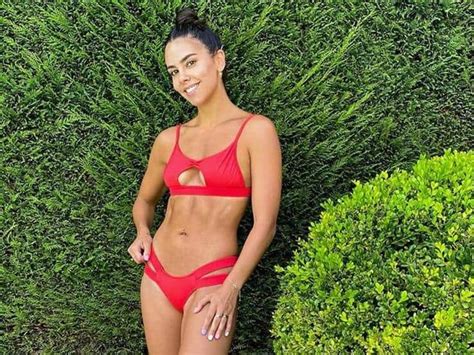 Fotos Cristina Pedroche Presume De Tipazo Con Los Bikinis Más Sexys De La Temporada Mujer Hoy