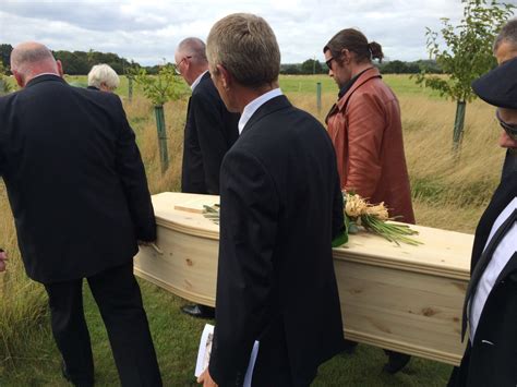 Natural Burial Evelyns Funerals