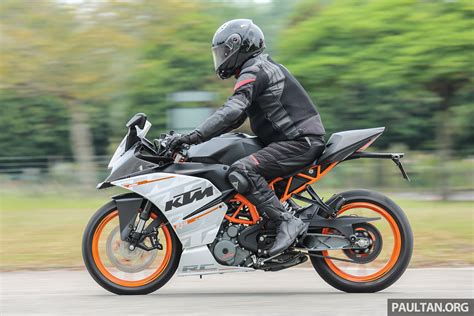 Review 2016 Ktm Duke 250 And Rc250 Good Handling And Good Looks At