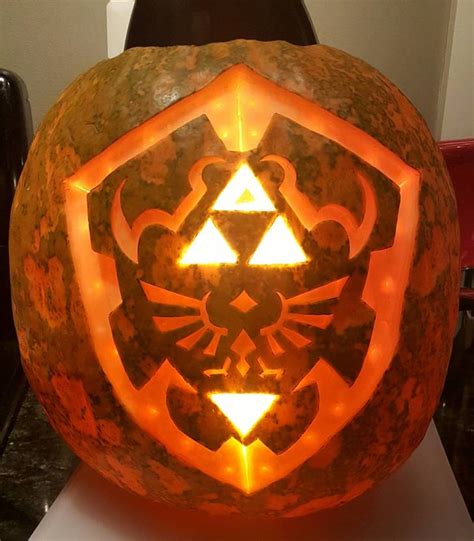 Hyrule Shield Carving Pumpkin Carving Art Know Your Meme