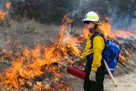 Texas Aandm Forest Service Promotes Prescribed Fire Benefits Through