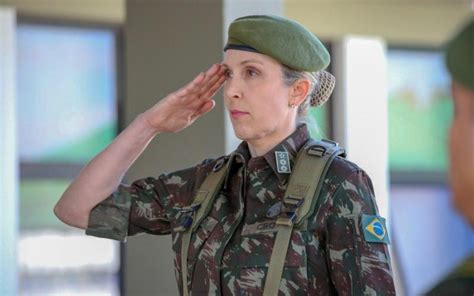 Pela 1ª Vez Uma Mulher Assume O Comando Das Forças Militares No Sul
