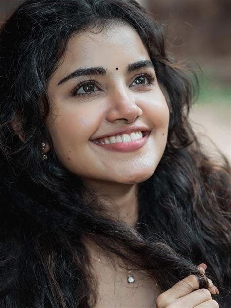When Anupama Parameswaran Amazed The Fans With Her Instagram Pictures Times Of India