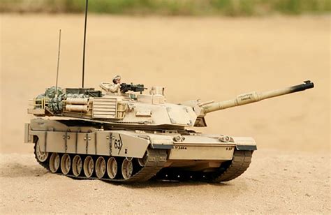 M1A2 Abrams Battle Tank - Desert