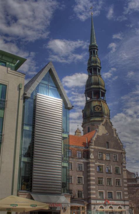 Antiguos Y Nuevos En Riga Letonia Latvia Capital Capital City Estonia